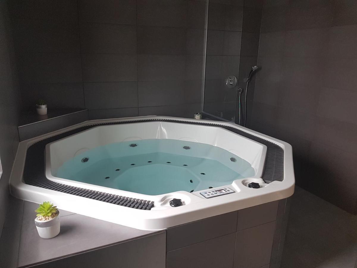 Wellness Hotel Harmonie Třeboň 외부 사진